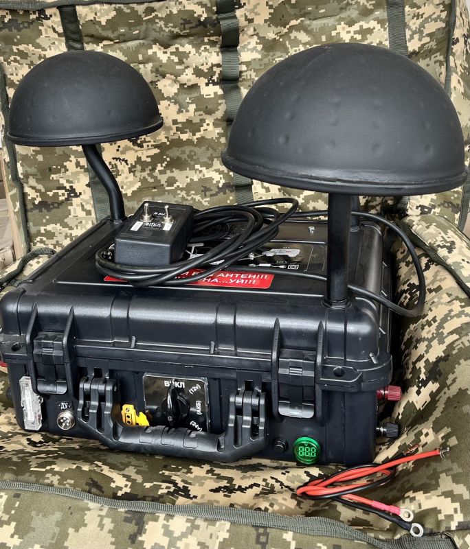 ЗАСІБ РАДІОЕЛЕКТРОННОЇ БОРОТЬБИ «ВАРТОВИЙ 3»  (720-1020 MHz)